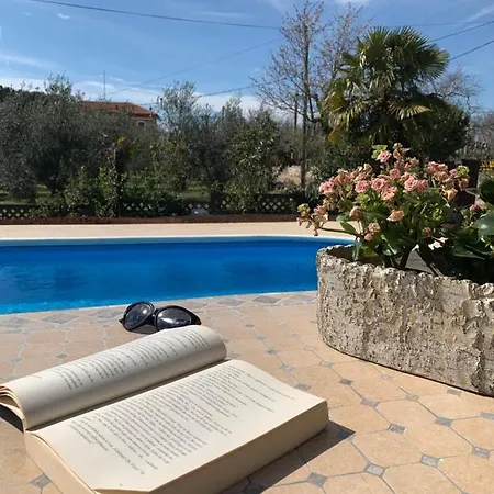 Villa Ljubica With Big Beautiful Garden *